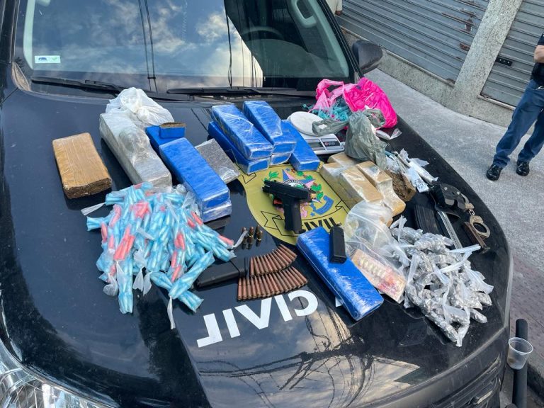 Operação Sicário: sete pessoas presas, arma e drogas apreendidas