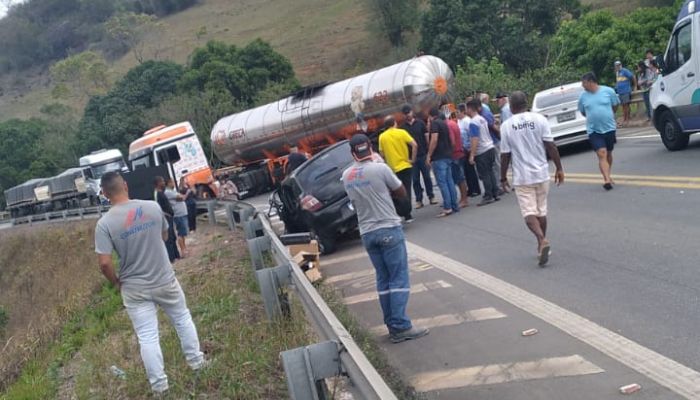 Acidente com caminhão-tanque termina em morte em João Neiva