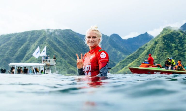 Brasileira busca título mundial inédito no surfe