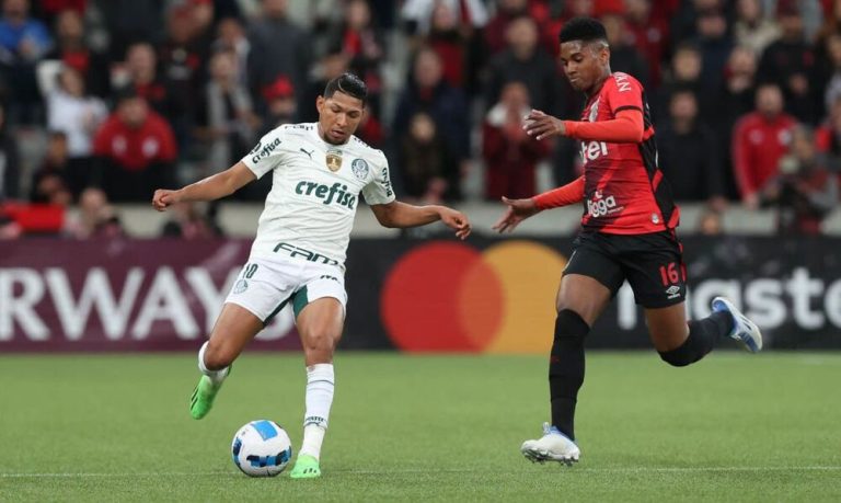 TV Tribuna/SBT transmite jogo de volta entre Palmeiras e Athletico-PR