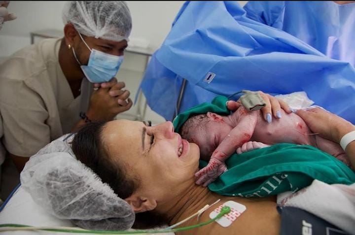 Nasce primeiro filho de Viviane Araújo; veja fotos de Joaquim