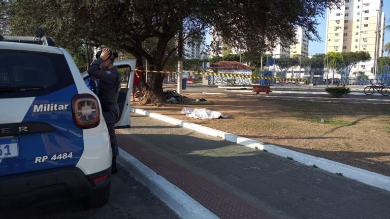 Jovem é morto a facadas em praça de Coqueiral de Itaparica