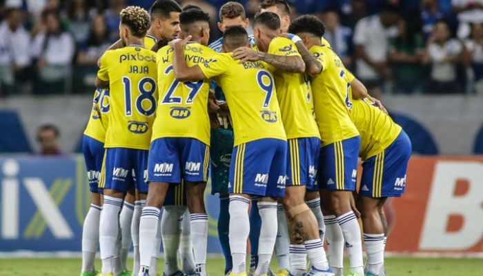 Edu dá vitória ao Cruzeiro, que se aproxima do retorno à Série A