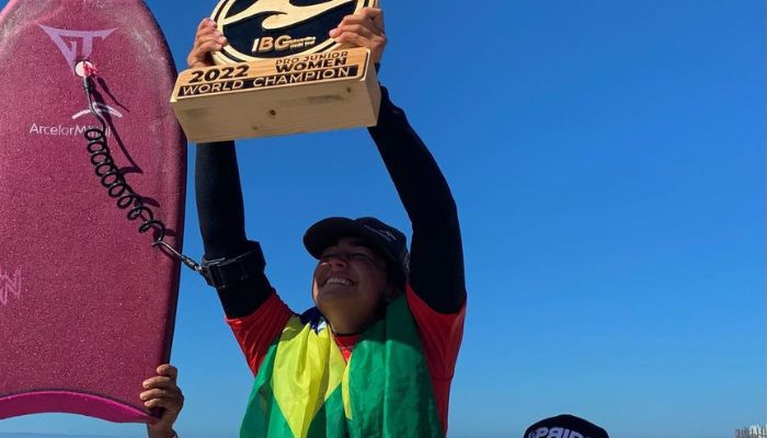 Capixaba é campeã do primeiro Mundial Pro Junior de bodyboarding aos 16 anos
