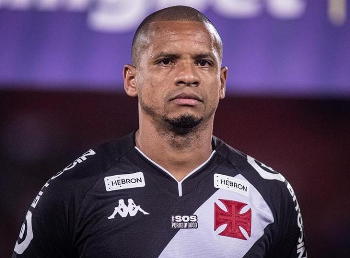 Jogador capixaba que atua no Vasco é ameaçado e registra ocorrência