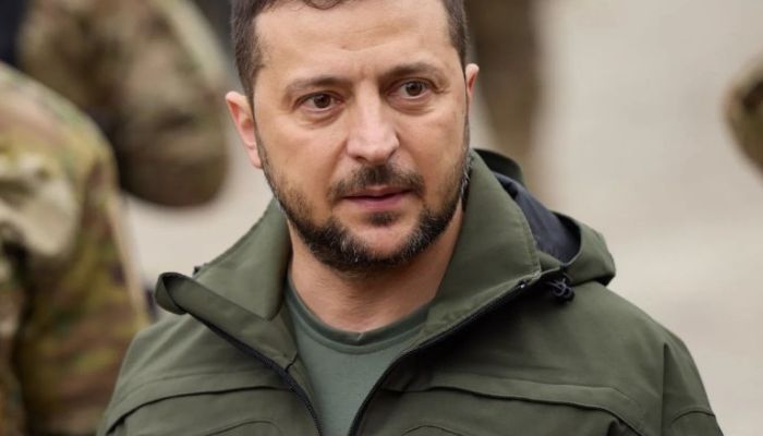 Presidente da Ucrânia se envolve em acidente de carro em Kiev