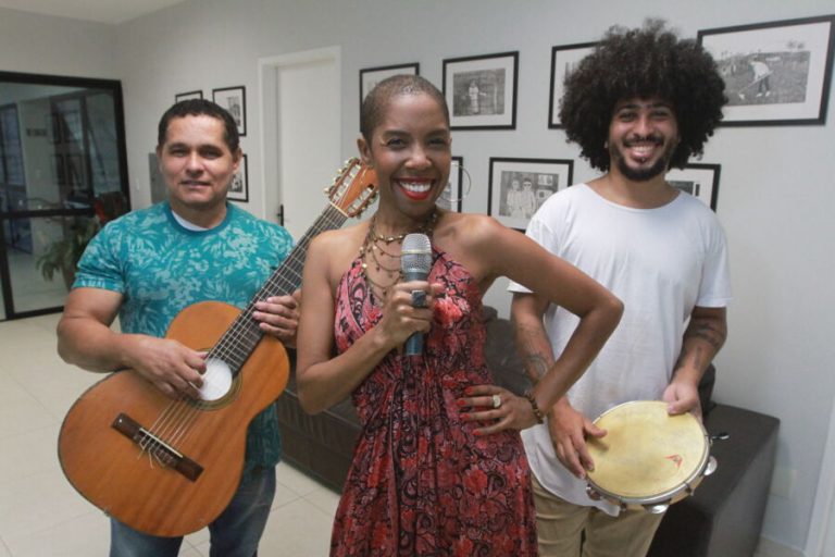 Sucessos do samba em bares nesta sexta