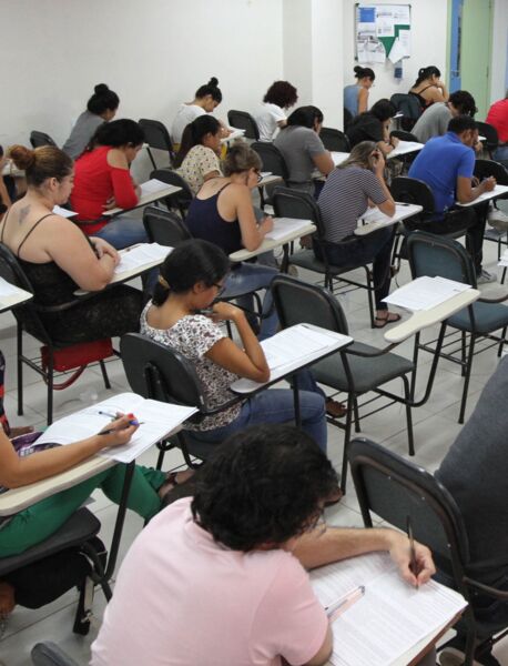TRT-ES abre concurso público com salários de até R$ 14 mil