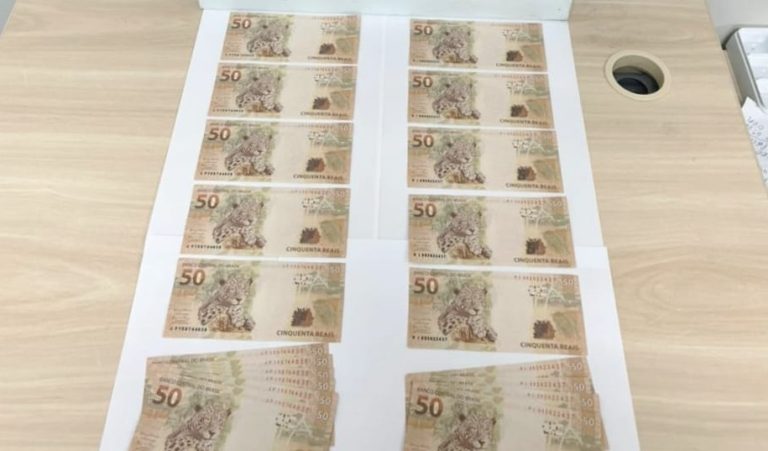 Homens são presos após receberem R$ 4 mil em dinheiro falso pelos Correios no ES