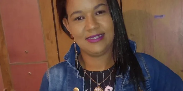 Homem mata ex-esposa a tiros em cidade do Espírito Santo
