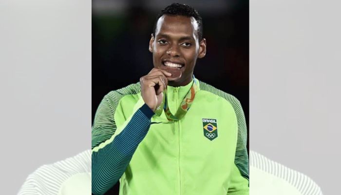 Medalhista olímpico brasileiro e técnico são vítimas de racismo em torneio