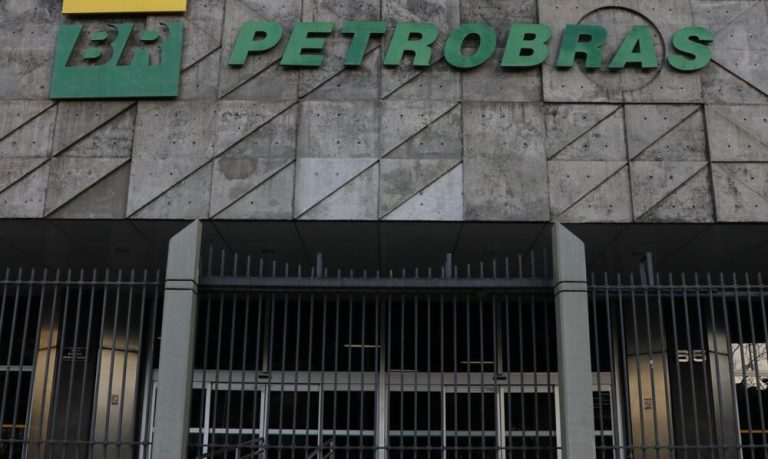 Petrobras anuncia redução do preço do gás de cozinha para distribuidoras