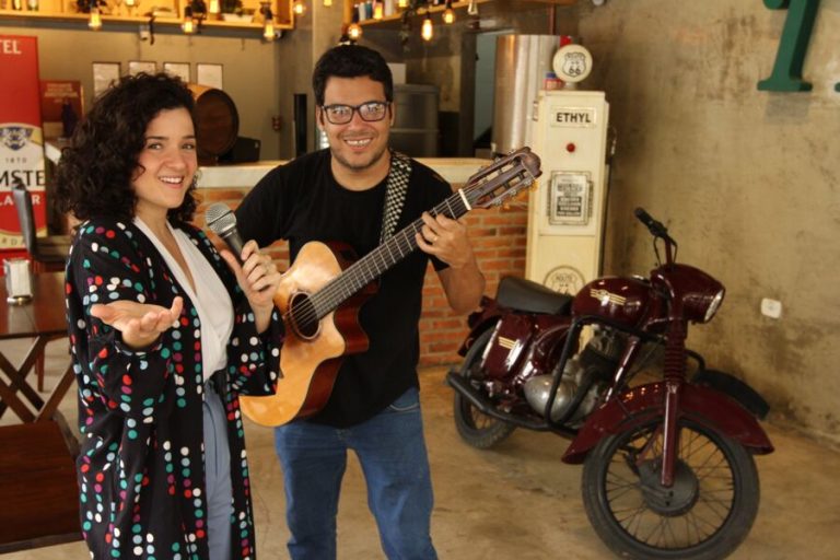 Noite de sucessos da MPB em bares do ES