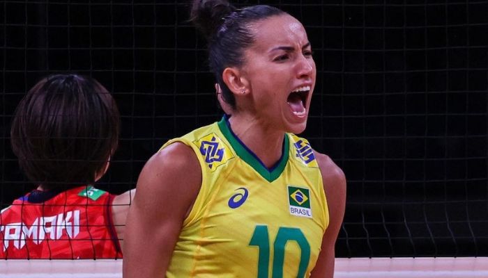 Gabi chega como capitã ao seu terceiro Mundial de vôlei e busca título inédito