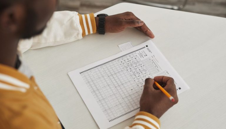 Iases lança edital para concurso público com salário de R$ 3.167