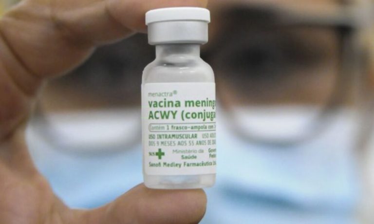 Média de mortes por meningite cresce no país, que vê baixa adesão à vacina