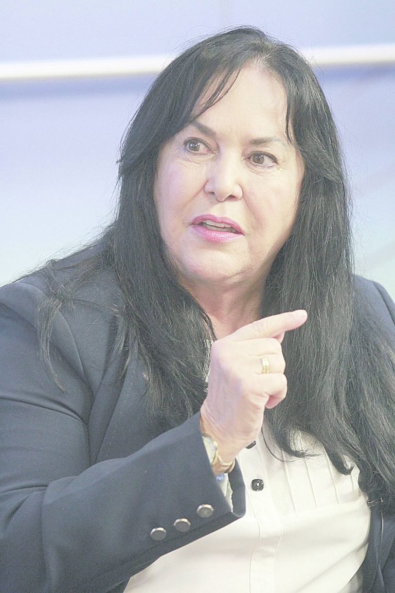 Candidata promete qualificar os jovens