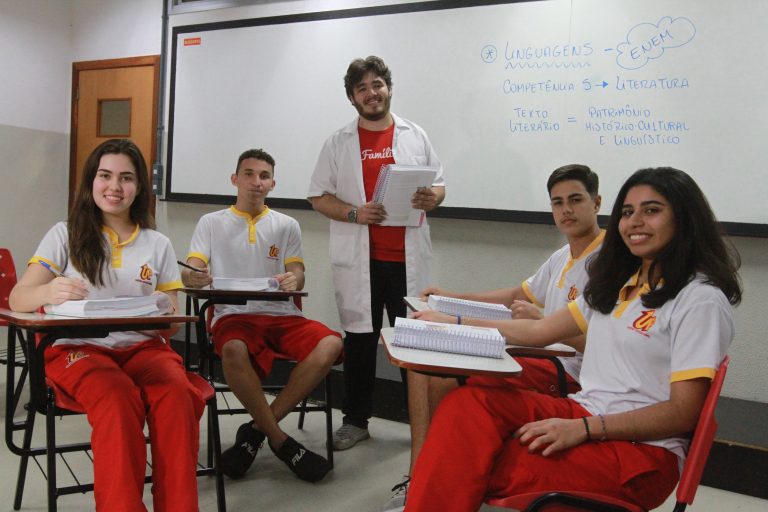 Escolas já se preparam para novo formato do ENEM em 2024