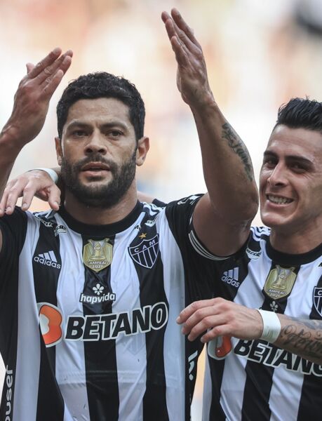 Hulk marca dois, Atlético-MG vence e tira Fluminense da vice-liderança
