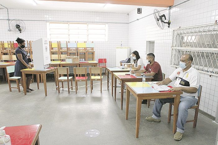 A Tribuna publica lista com todos os candidatos e seus números