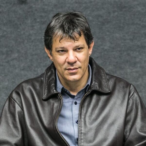 Após acompanhar Lula, Haddad vota em São Paulo e diz estar confiante