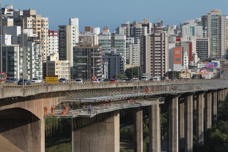 Terceira Ponte: Ônibus com pane complica trânsito em Vitória