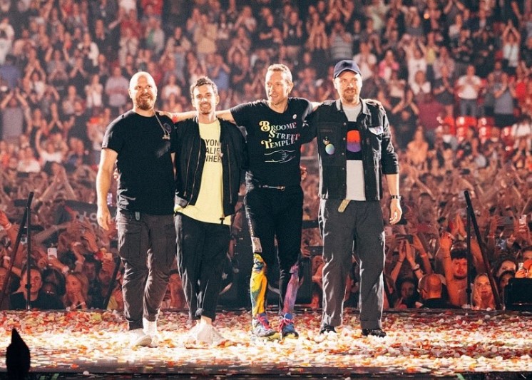 Coldplay anuncia adiamento de shows no Brasil