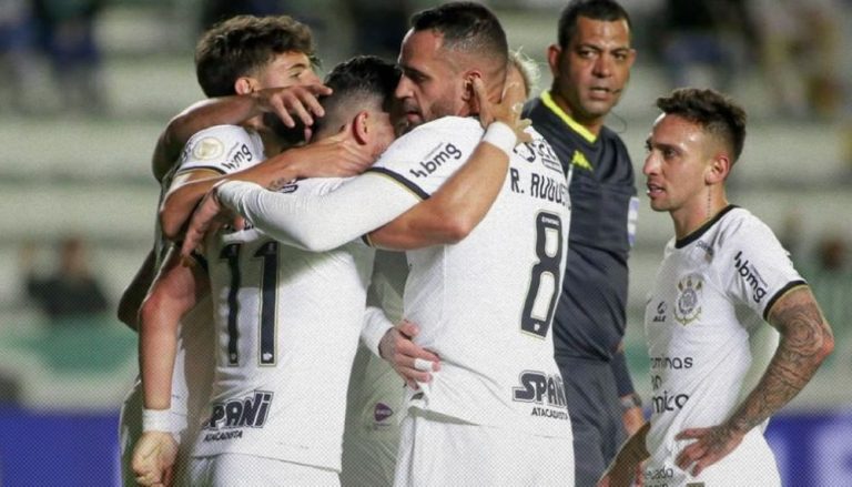 Dias antes de final da Copa do Brasil, Corinthians recebe Athletico-PR