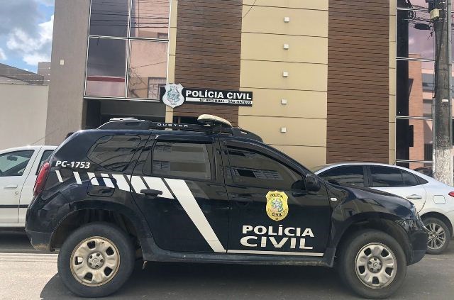 Mulher é acusada de esfaquear o ex-marido por ciúmes em Vila Velha