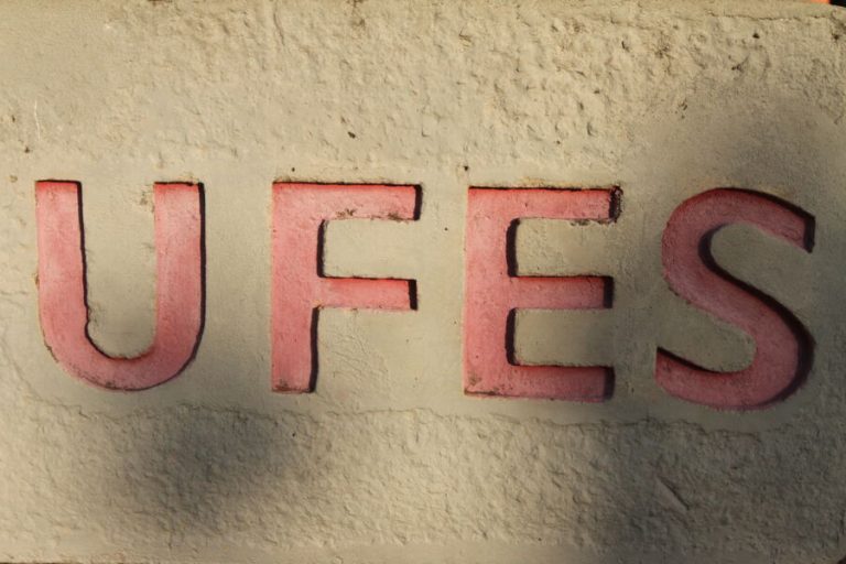 Ufes suspende aulas em Maruípe após confronto no Bairro da Penha