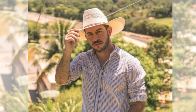 Humorista do ES faz sucesso nas redes sociais ao mostrar o dia a dia na roça