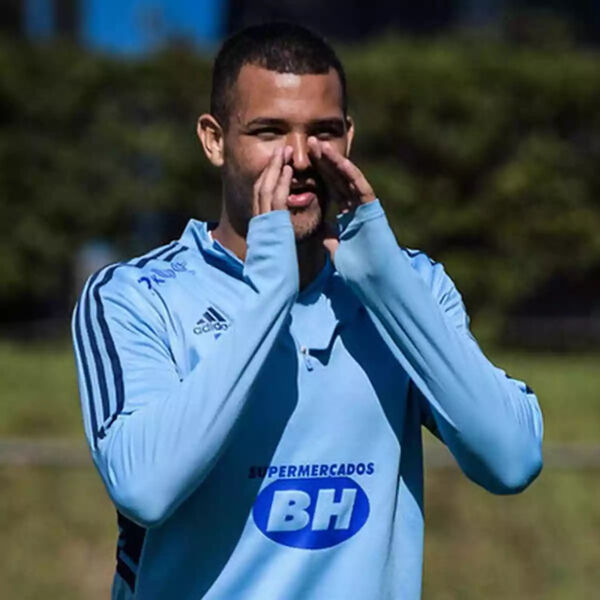 Cruzeiro tenta fazer as pazes com a vitória na Série B