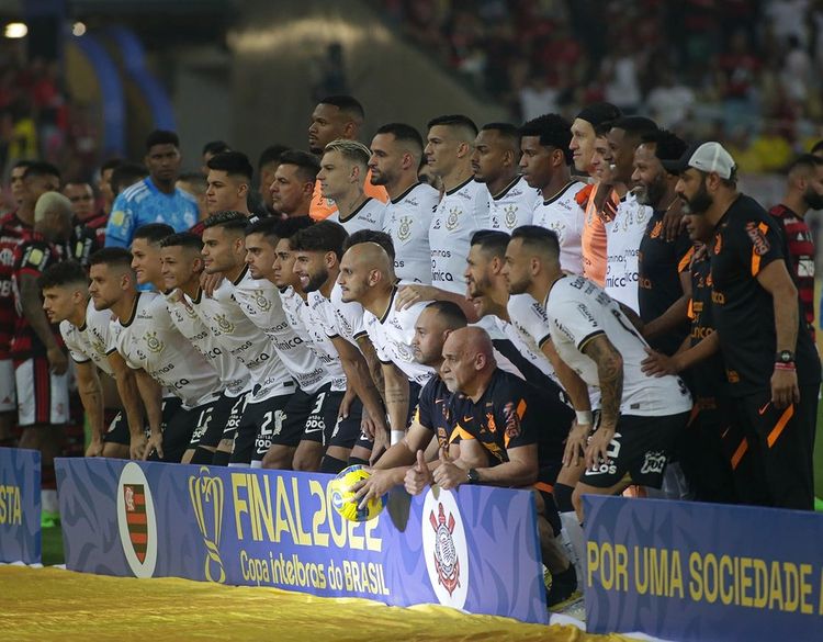 Vice da Copa do Brasil, Corinthians completa 3º ano seguido sem ganhar títulos