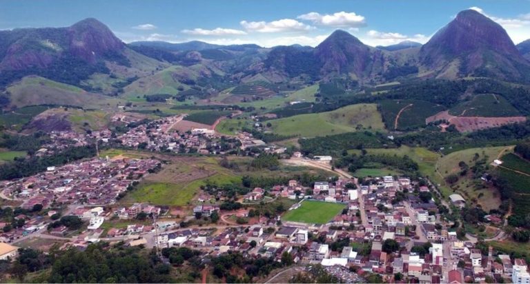 Motociclista morre após cair de ponte no ES e corpo é encontrado pelo pai
