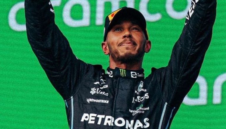 Hamilton fala sobre futuro e não descarta seguir na F1 após os 40 anos