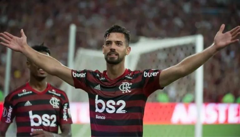 Ex-zagueiro do Flamengo é esfaqueado em supermercado na Itália