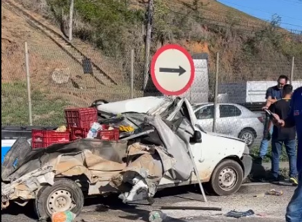 Acidente com oito veículos interdita Rodovia do Contorno