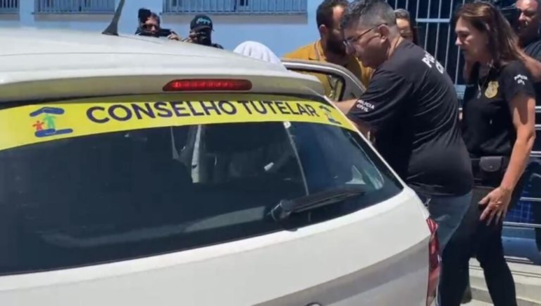 Menina de 11 anos teria planejado morte da própria mãe, diz delegado