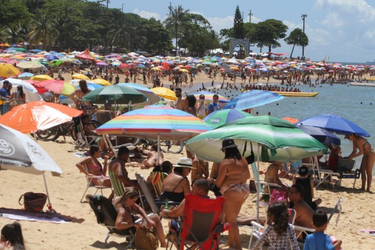 Mais de 718 mil estrangeiros já têm passagens para o verão no Brasil