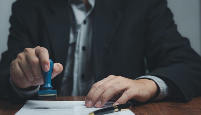 Brasileiros já podem pedir visto para procurar trabalho em Portugal