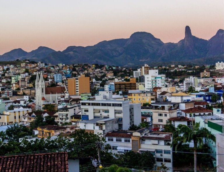 Bombeiro é atropelado a caminho de batalhão no ES
