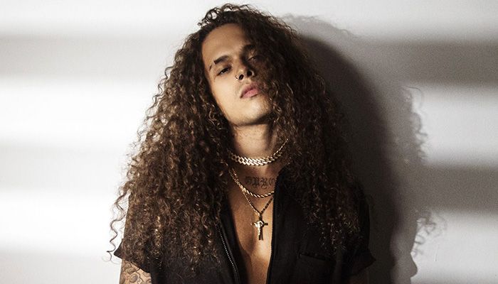 Vitão diz que não é gay, hétero nem bissexual: “eu sou tudo”