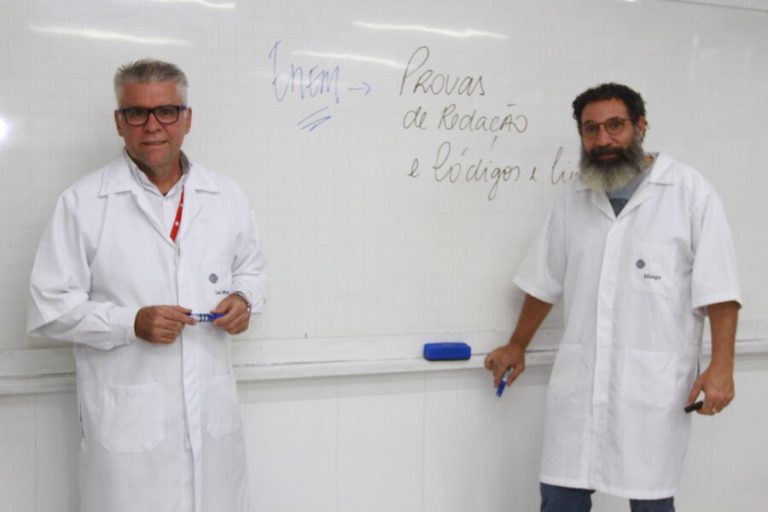 Professores dão dicas de estratégias para ter redação nota 1.000 no Enem