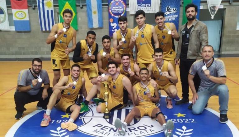 Instituto capixaba ganha medalha de prata em torneio internacional de basquete