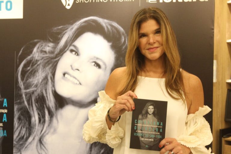 “Vivo minha melhor versão por causa da maturidade”, afirma Cristiana Oliveira