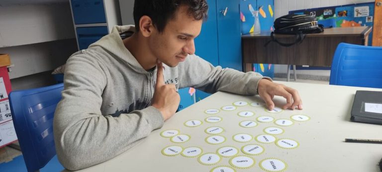 VÍDEO | Estudante autista é retirado de escola e impedido de fazer Enem no ES