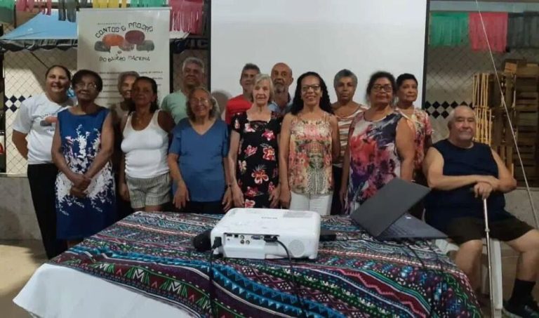 Idosos que ajudaram a construir bairro do ES viram astros de documentário