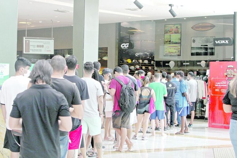 Lojas da Grande Vitória dão desconto de até 80% na Black Friday