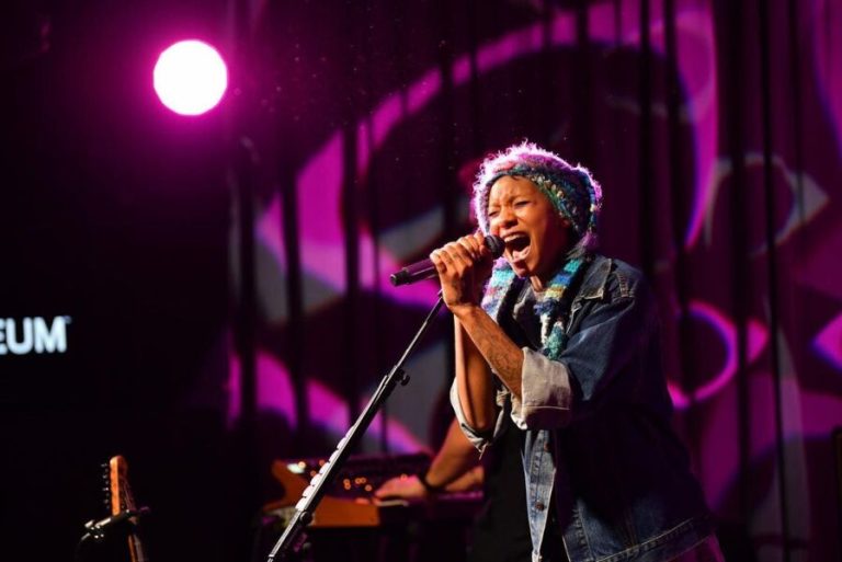 Lollapalooza anuncia Willow Smith como nova atração surpresa