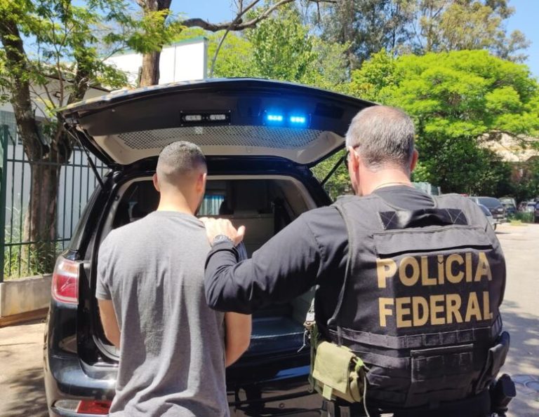 Estudante de arquitetura é preso após pai de vítima denunciar “estupro remoto”